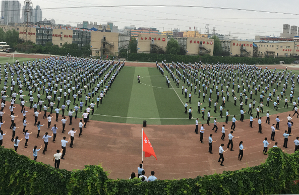 八維教育學(xué)子校園生活